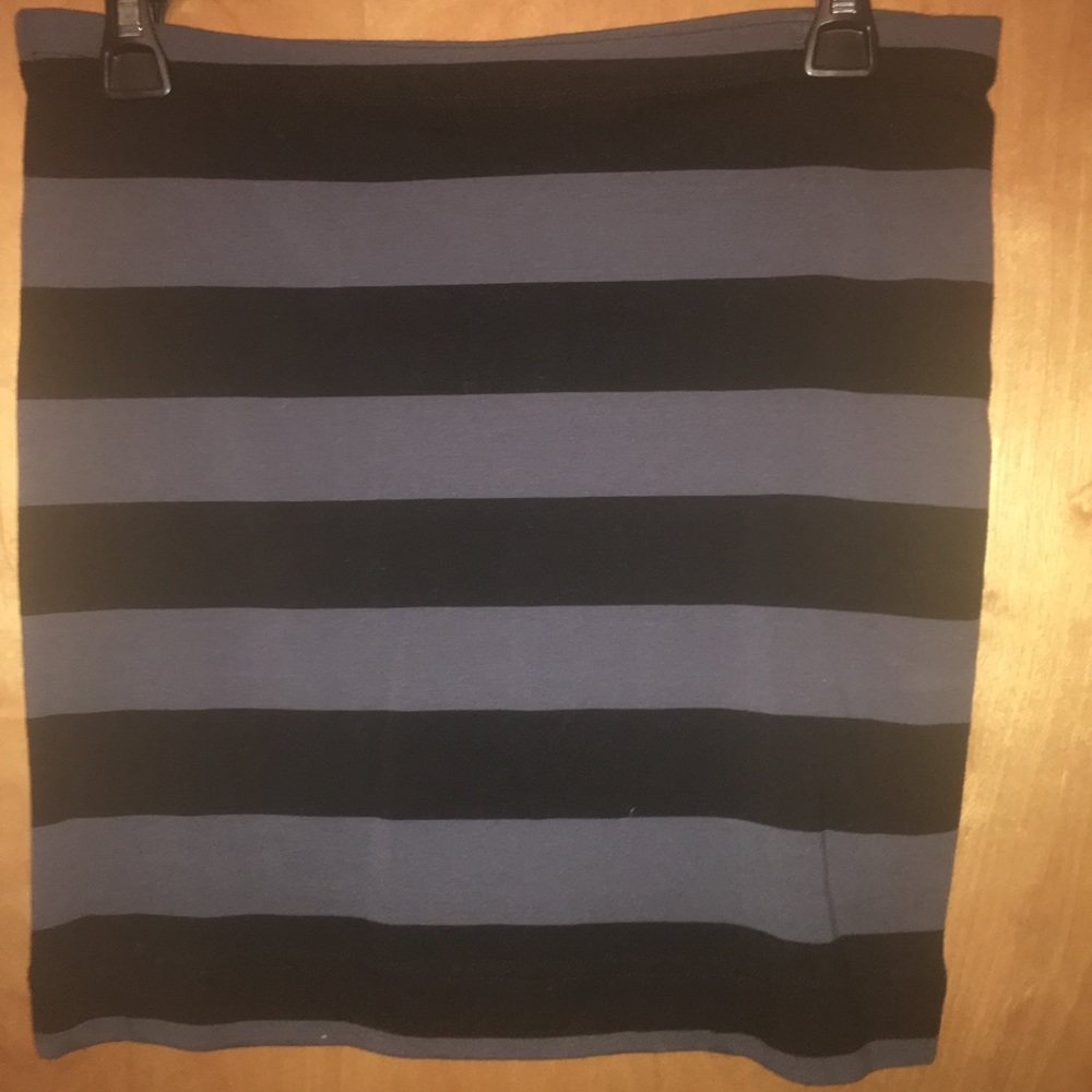 Grey and black striped bodycon skirt